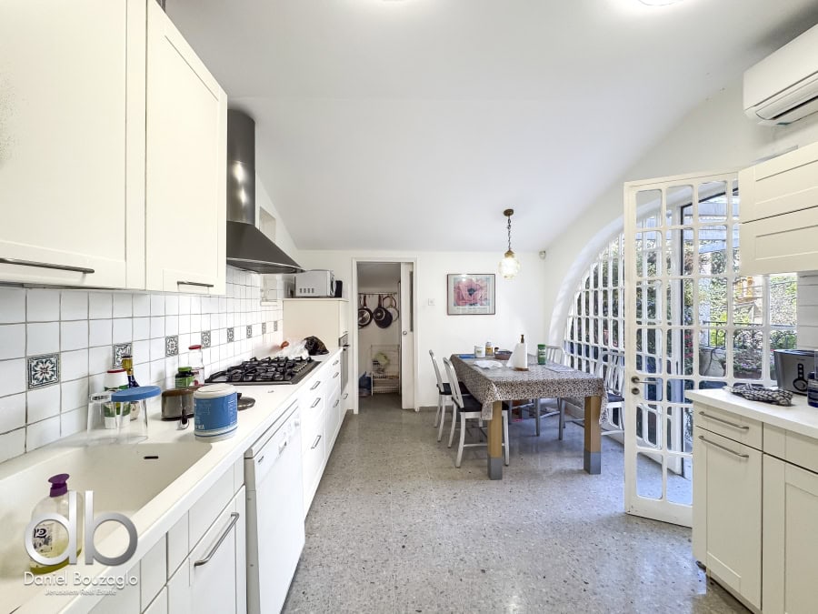 5br in the heart of Talbieh near Inbal hotel