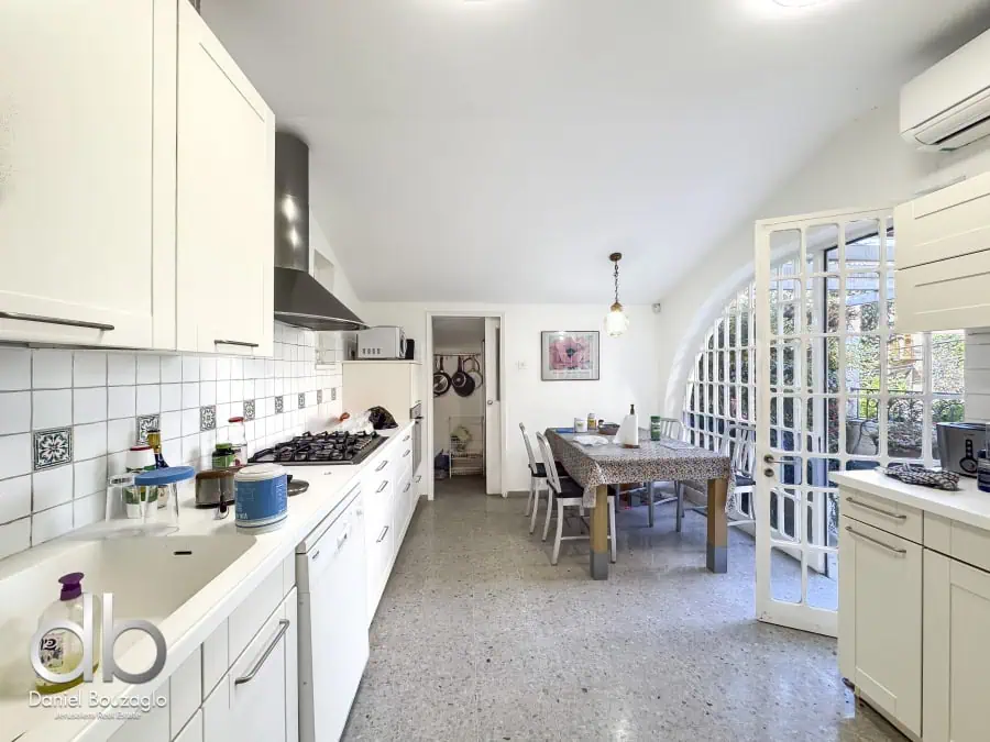 5br in the hear of Talbieh near Inbal hotel 7 5br in the heart of Talbieh near Inbal hotel