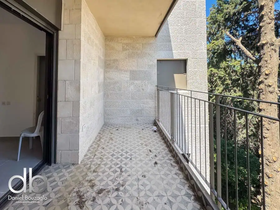Amaztia street Greek Colony Post Tama38 apt