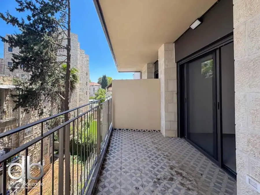 Amaztia street Greek Colony Post Tama38 apt