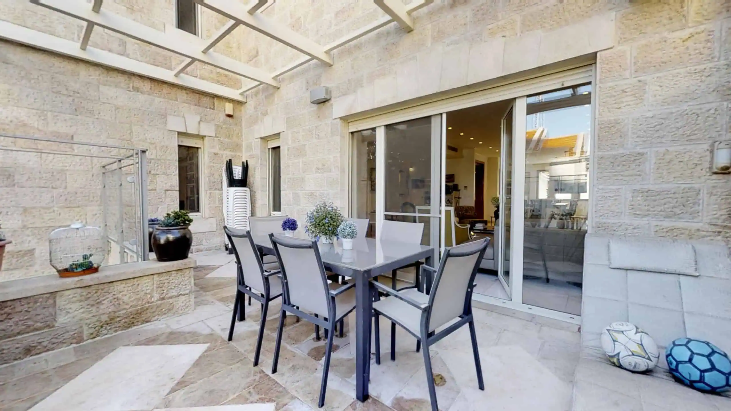 Nahchalat Zadok Penthouse for sale SHaarey Chesed