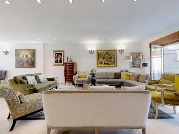 Nahchalat Zadok Penthouse for sale SHaarey Chesed