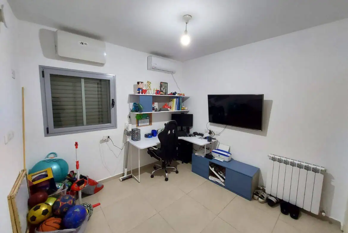 הר חומה דירת 4 חדרים ענקית למכירה