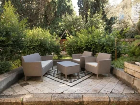 Agron street 4br garden apt Mamilla
