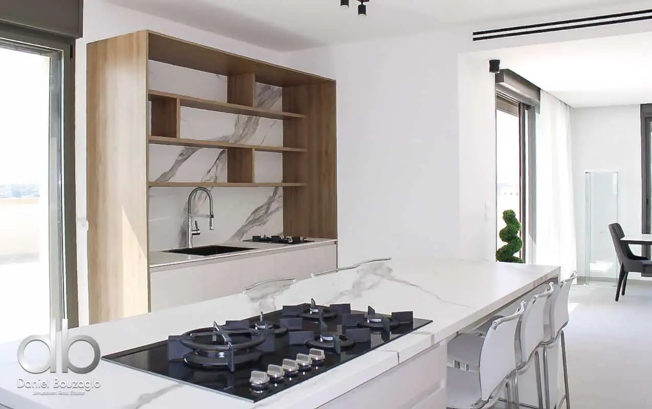 Walter Abeles penthouse Arnona edge baka