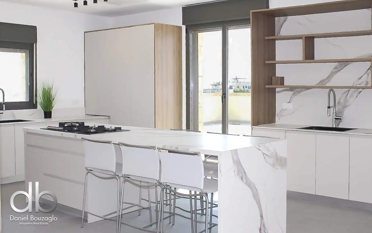 Walter Abeles penthouse Arnona edge baka