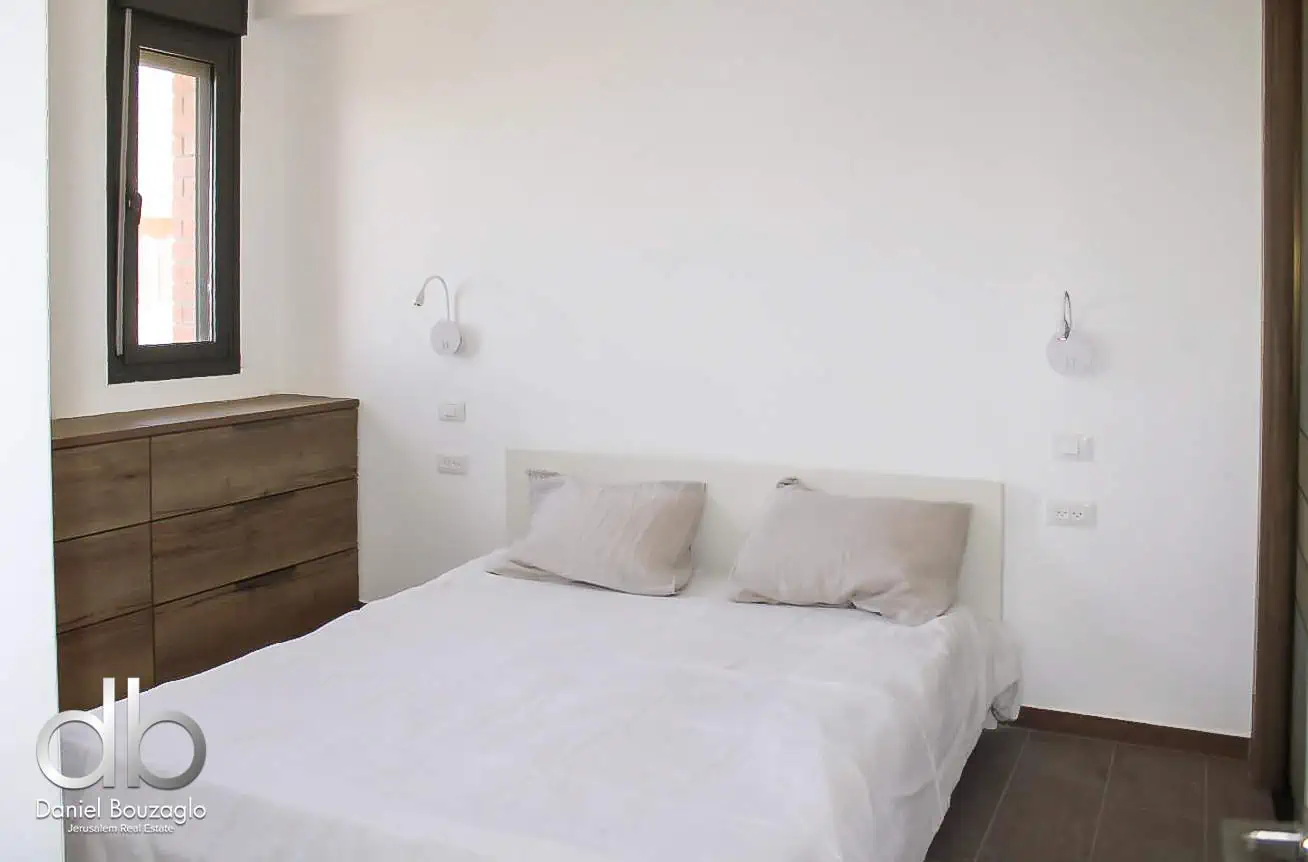 Walter Abeles penthouse Arnona edge baka