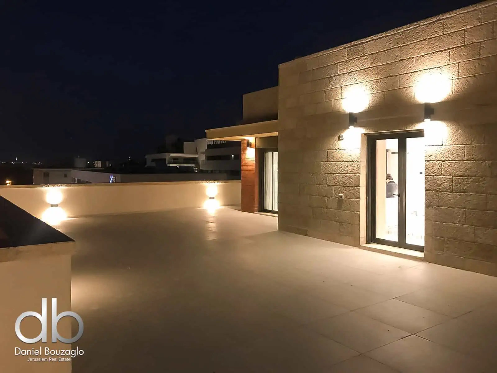 Walter Abeles penthouse Arnona edge baka
