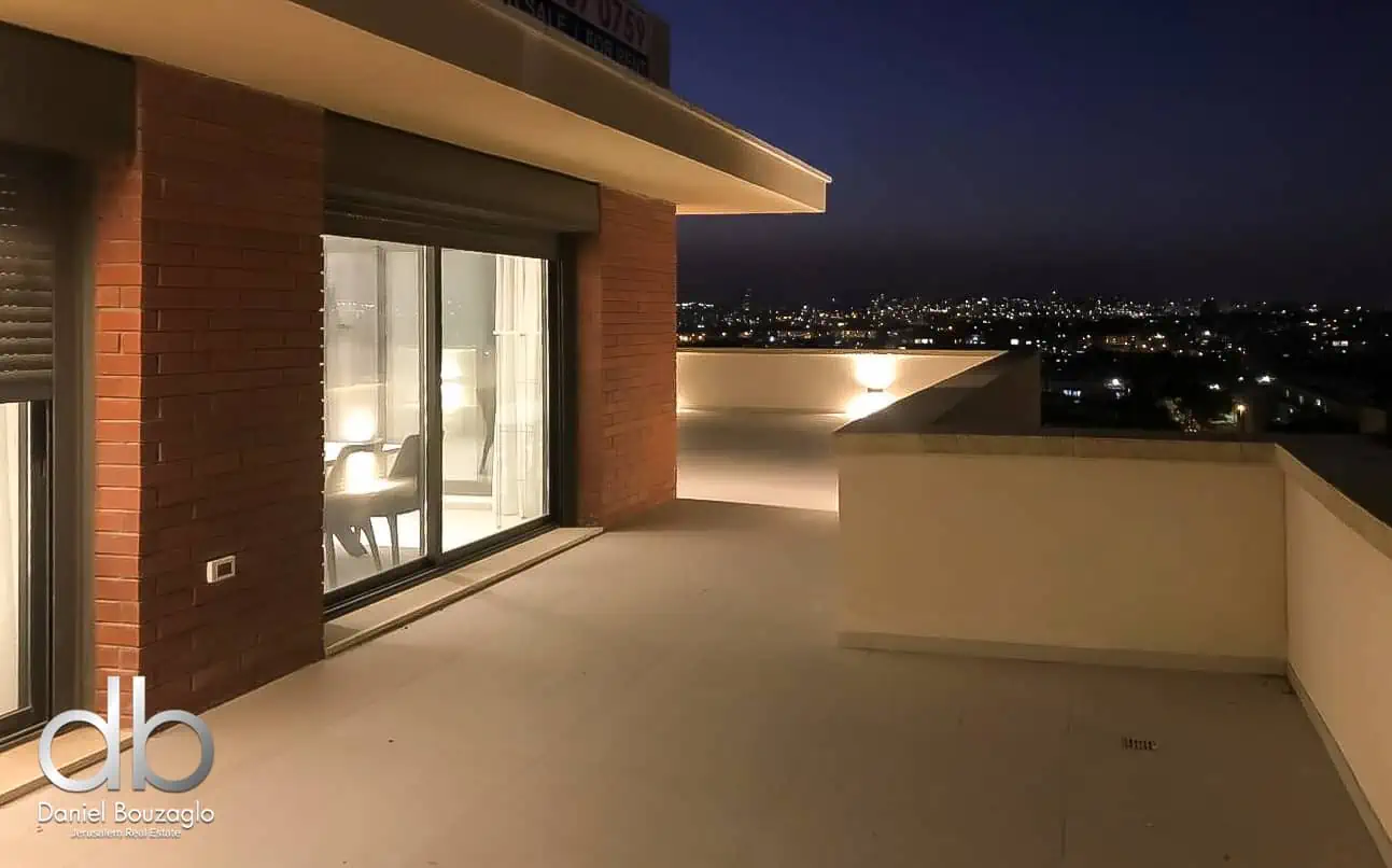 Walter Abeles penthouse Arnona edge baka