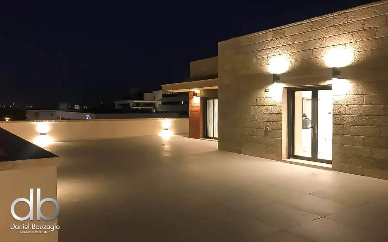 Walter Abeles penthouse Arnona edge baka