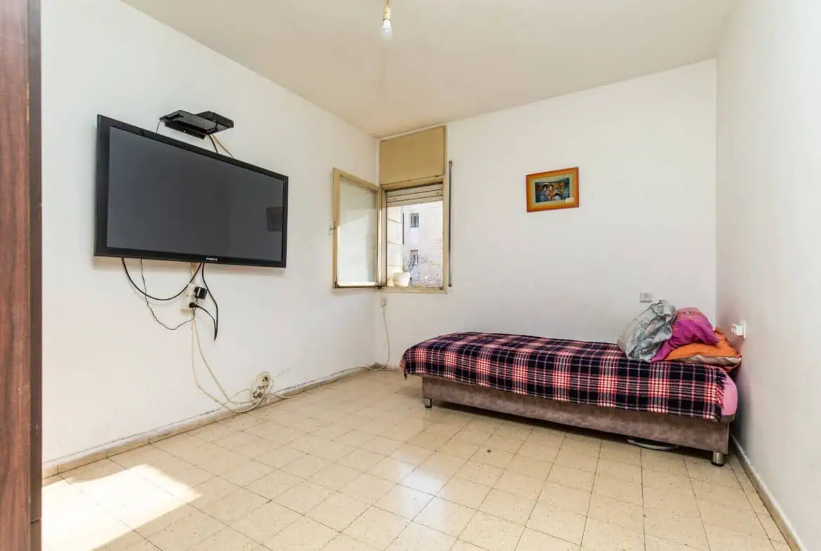 דירה למכירה ברחוב דב רוזנשטיין שכונת פת ירושלים פינוי בינוי