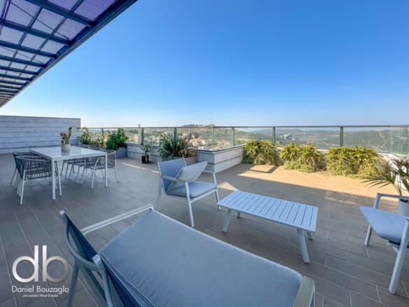Ashtorm Penthouse in Kiryat Hyovek near Ein Karem