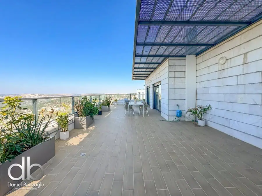 Ashtorm Penthouse in Kiryat Hyovek near Ein Karem