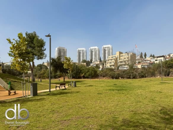 Ashtorm Penthouse in Kiryat Hyovek near Ein Karem
