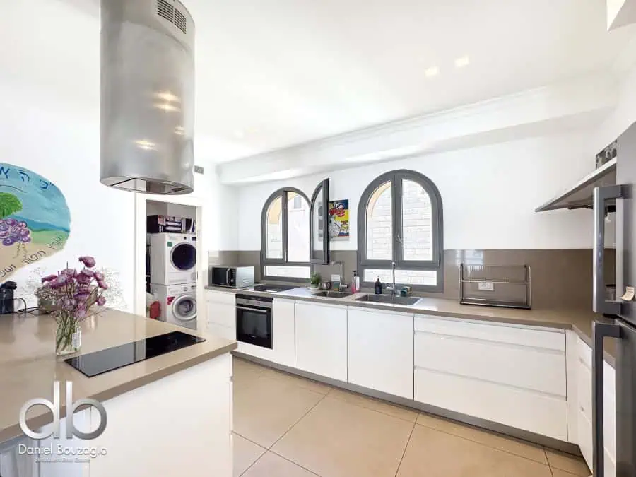 Harav Kook st Jerusalem 3br for sale