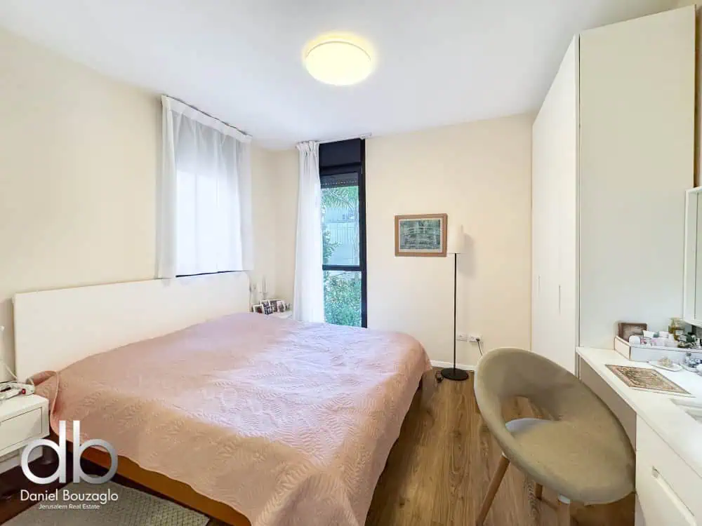 Quadra Mekor Chaim 3br garden apartment