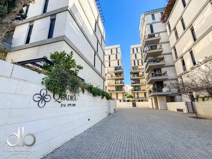 Quadra Mekor Chaim 3br garden apartment