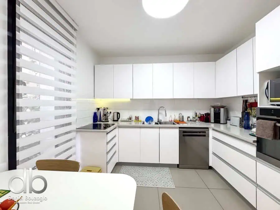 Quadra Mekor Chaim 3br garden apartment