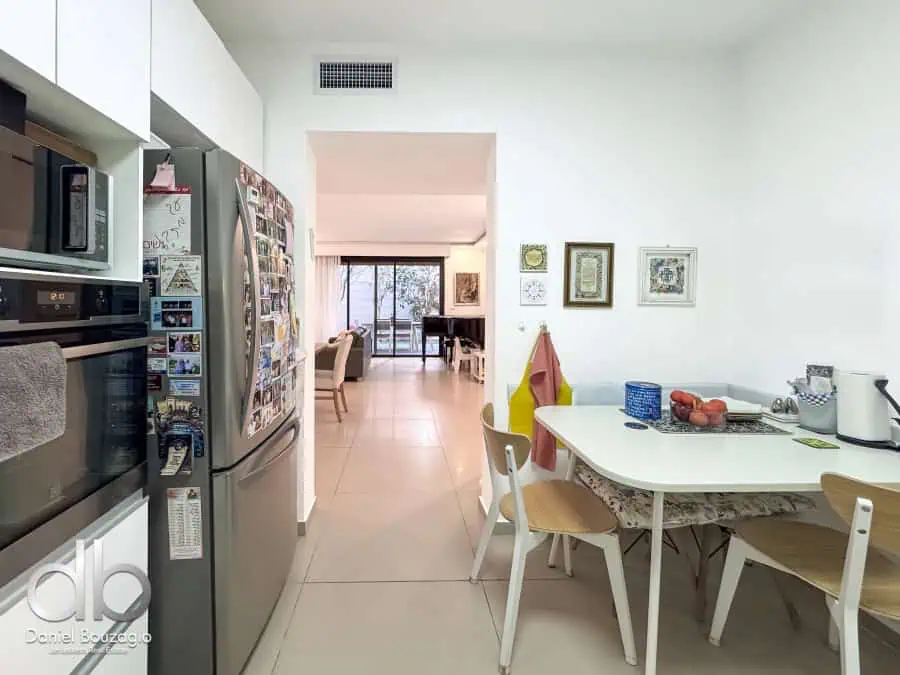 Quadra Mekor Chaim 3br garden apartment