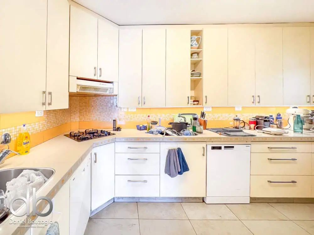 Caspi street 250 sqm for sale with old city view