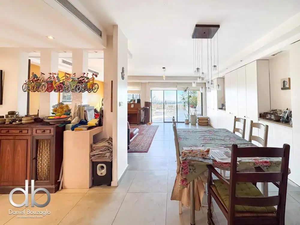 Caspi street 250 sqm for sale with old city view