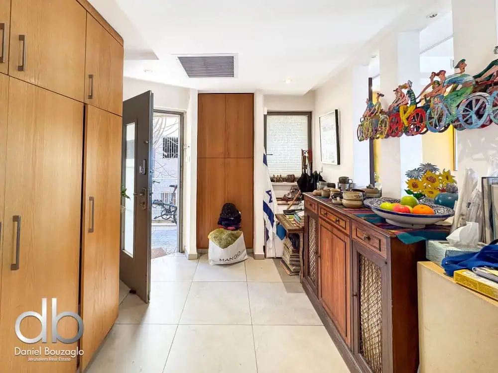 Caspi street 250 sqm for sale with old city view
