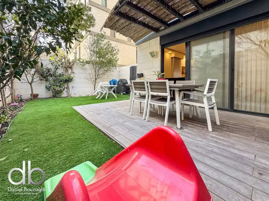 Quadra garden duplex apartment fpr sale
