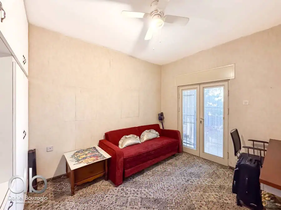 Tzuria Street in abu tor 100 sqm apt for sale