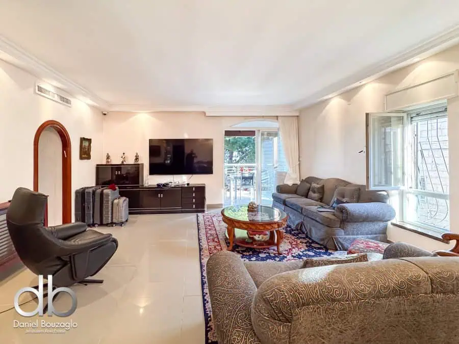 Tzuria Street in abu tor 100 sqm apt for sale