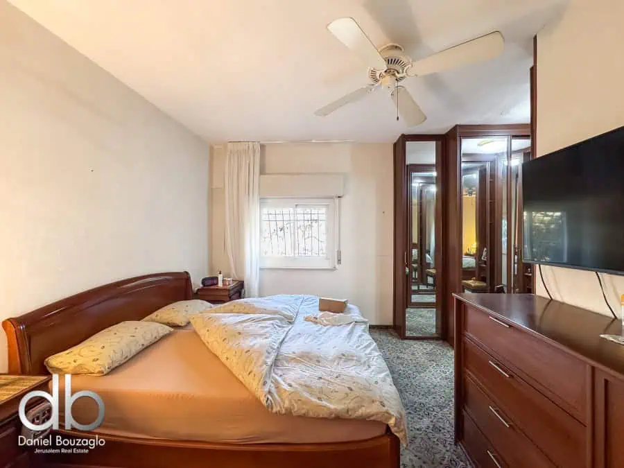 Tzuria Street in abu tor 100 sqm apt for sale