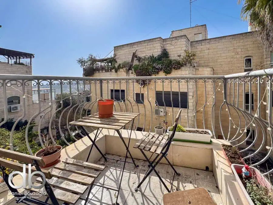 Hagichon street Abu tor Jerusalem cosy 3br for sale