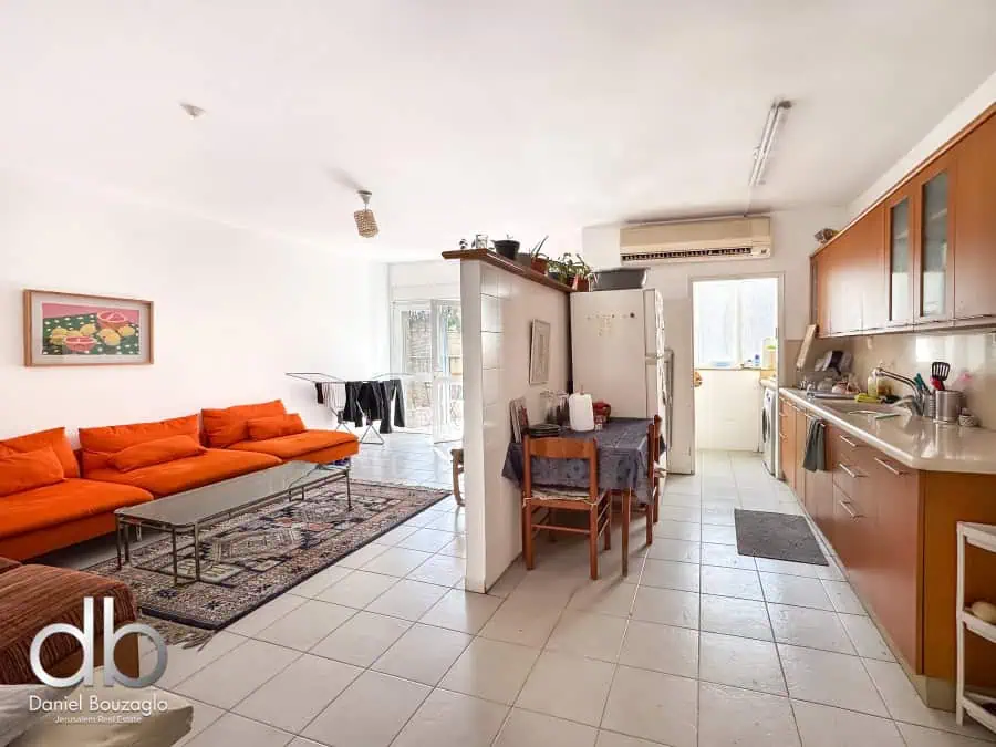 Hagichon street Abu tor Jerusalem cosy 3br for sale 12 Hagichon street Abu tor Jerusalem cosy 3br for sale