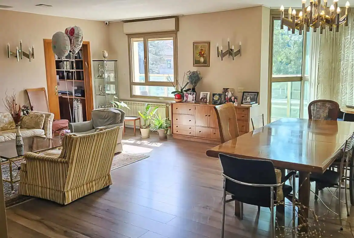 Lev Rechavia 200 sqm apt for sale 2 Lev Rechavia 200 sqm apt for sale