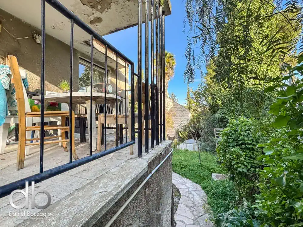 מגרש עם 2 וילות וזכויות בניה בית הכרם ירושלים