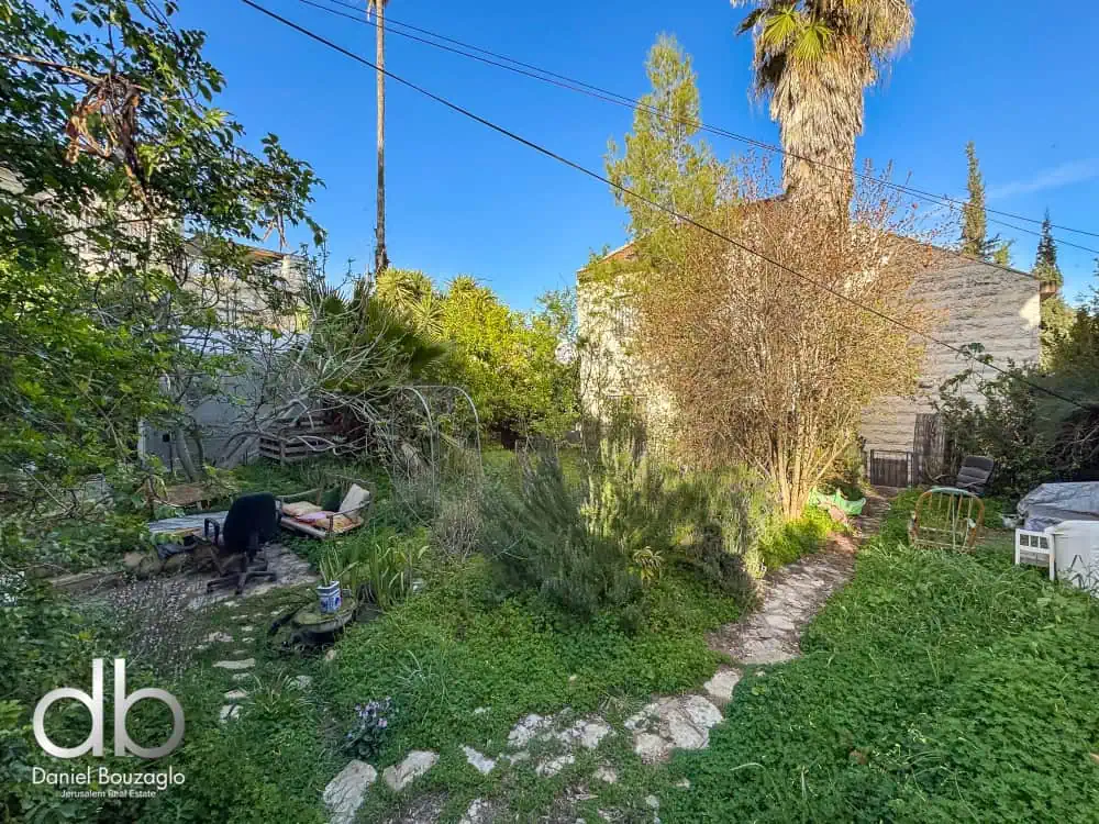 מגרש עם 2 וילות וזכויות בניה בית הכרם ירושלים