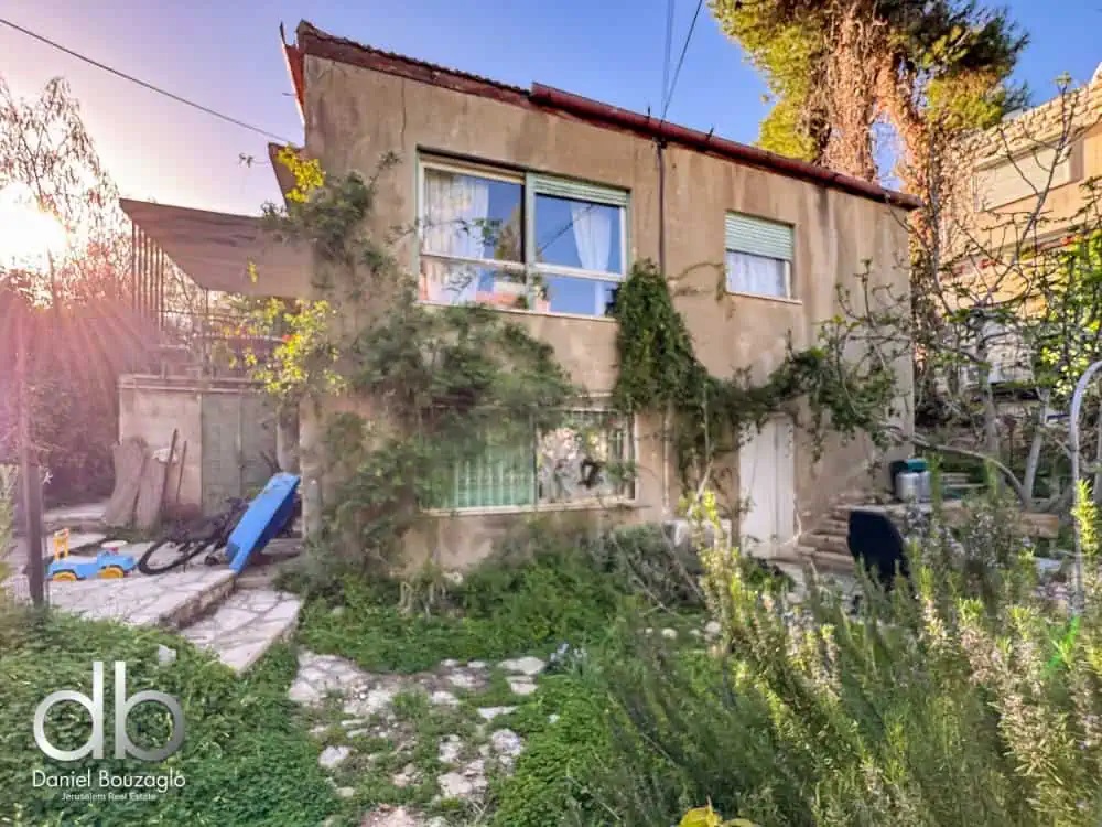 מגרש עם 2 וילות וזכויות בניה בית הכרם ירושלים