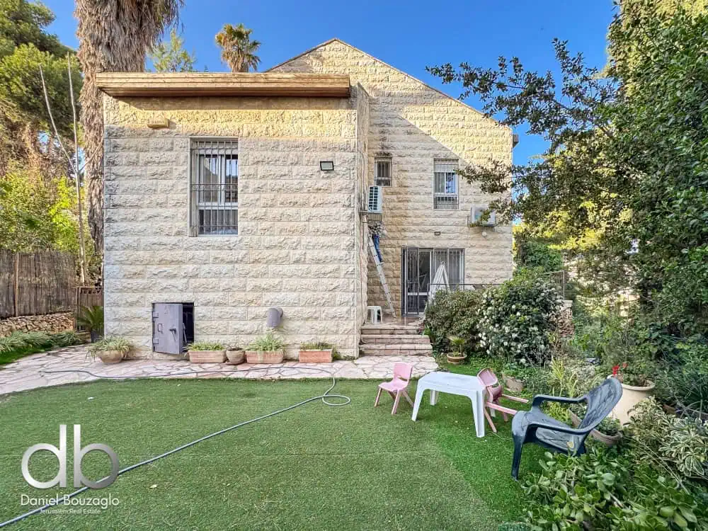 מגרש עם 2 וילות וזכויות בניה בית הכרם ירושלים