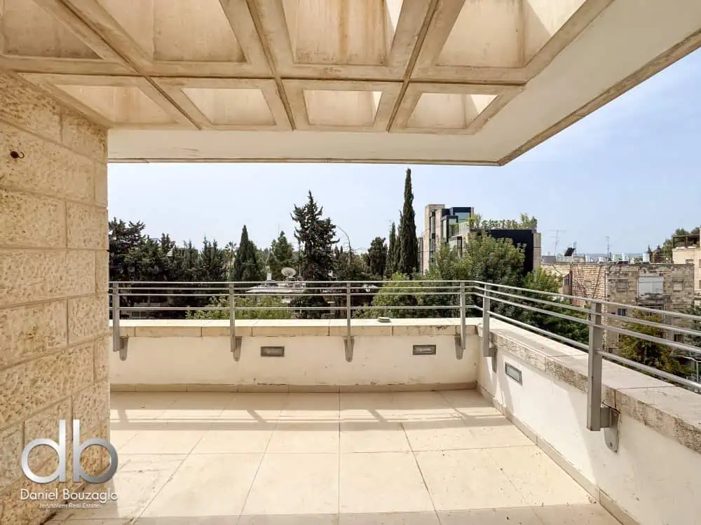 Ben Maimon Jerusalem roof apartment for sale