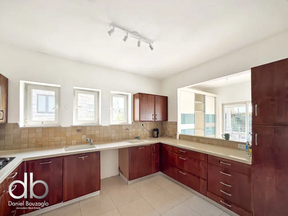 Ben Maimon Jerusalem roof apartment for sale
