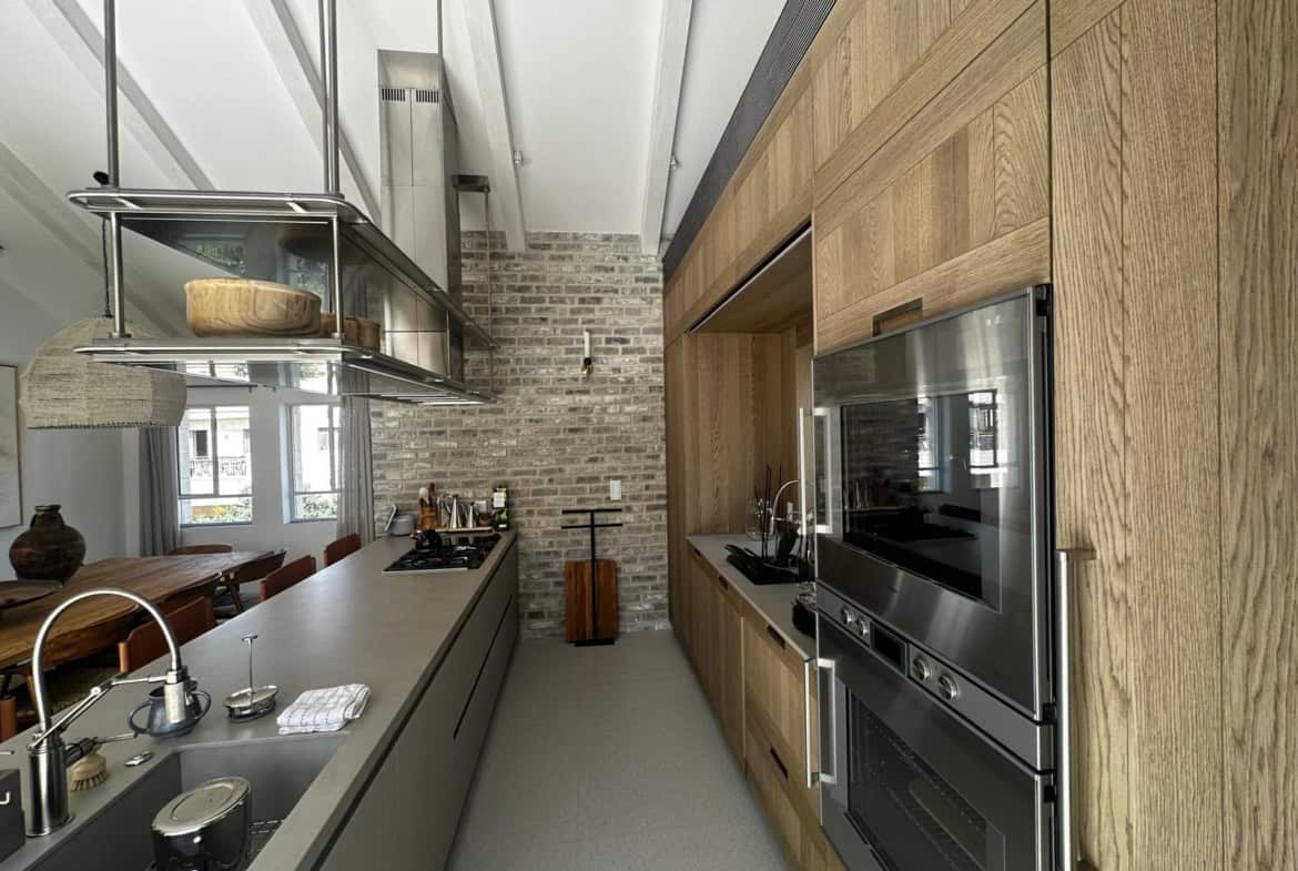 Dan street Penthouse in Baka Jerusalem