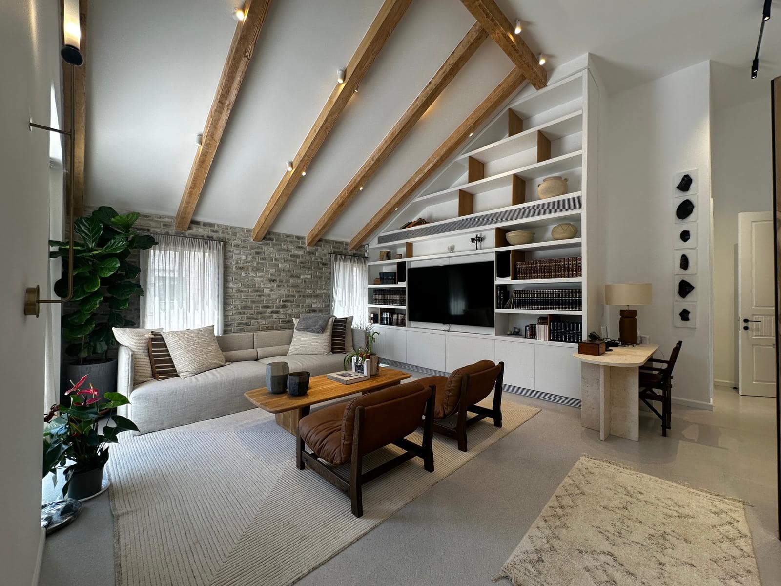 Dan street Penthouse in Baka Jerusalem