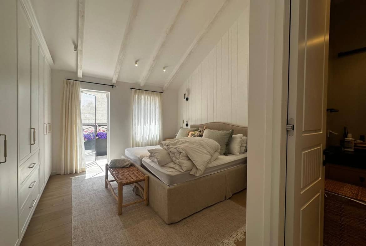 Dan street Penthouse in Baka Jerusalem