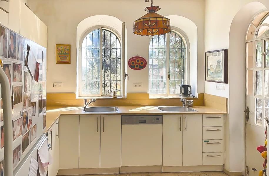 German Colony edge of Talbieh town house for sale