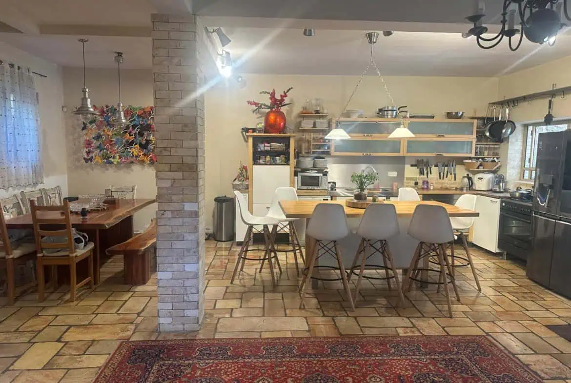 Neve Shanan Nayot Duplex with Garden for sale - Nayot