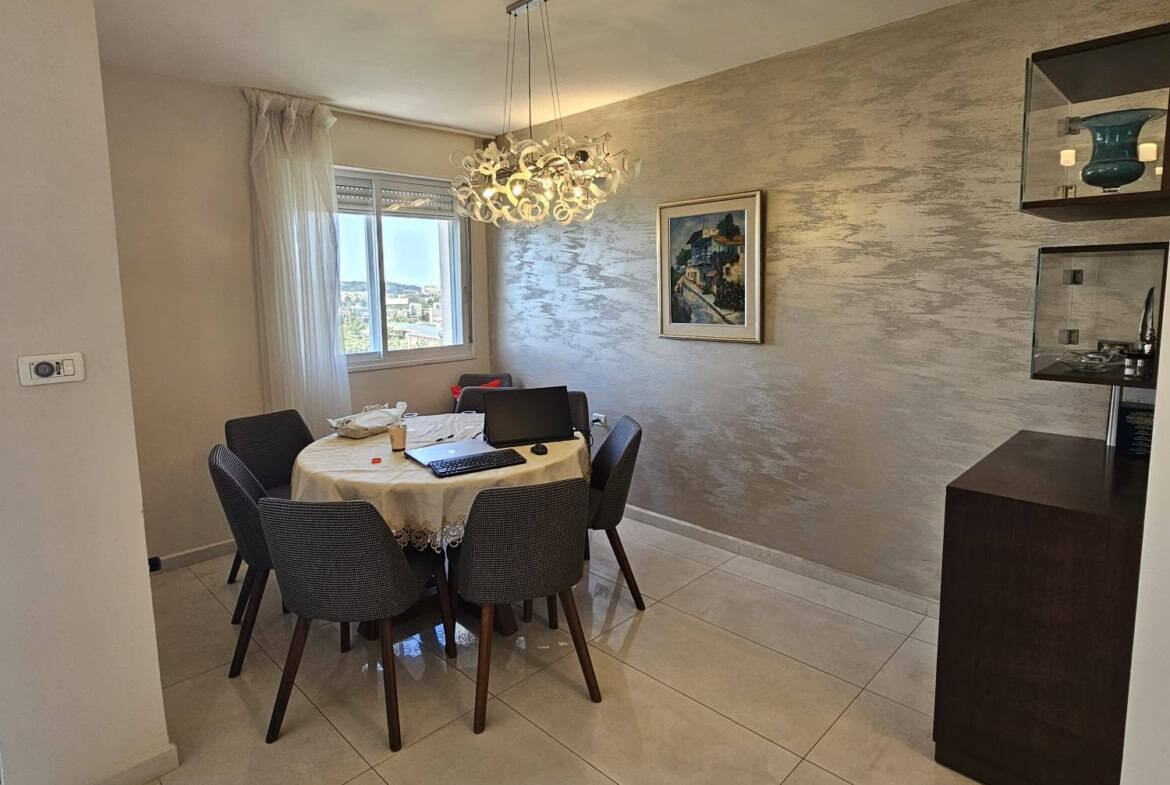 Wolfson towers renvovated 2br for sale 4 Wolfson towers renovated 2br for sale