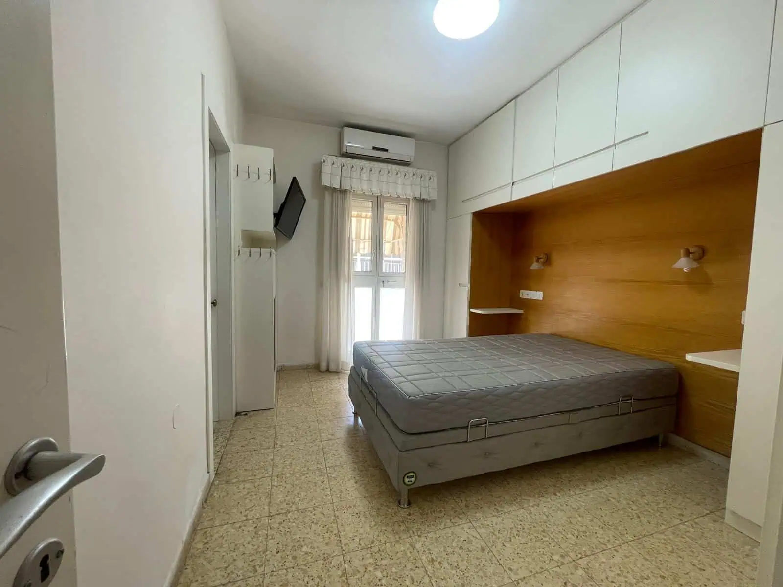 דירת 4 חדרים למכירה ברחוב עובדיה מברתנורא