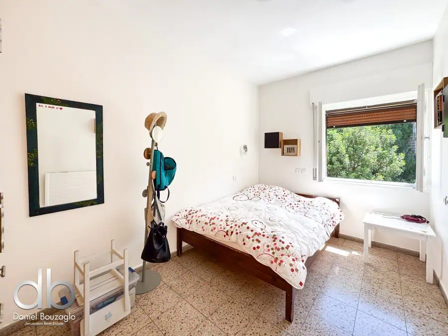 Hatibonim st Rechavia 3br duplex apt for sale