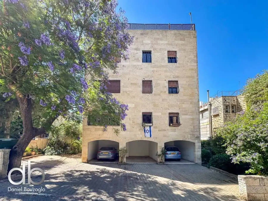 Hatibonim st Rechavia 3br duplex apt for sale