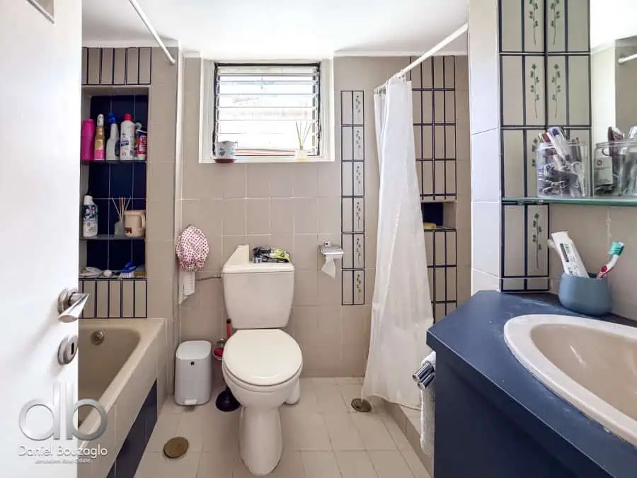 Hatibonim st Rechavia 3br duplex apt for sale