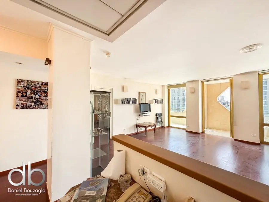 Leonardo hotel Jerusalem 1br apt for sale